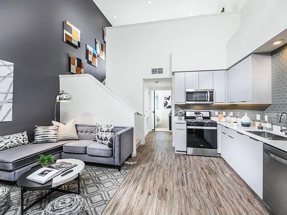 2nd image of 710 W Grand Ave #2421