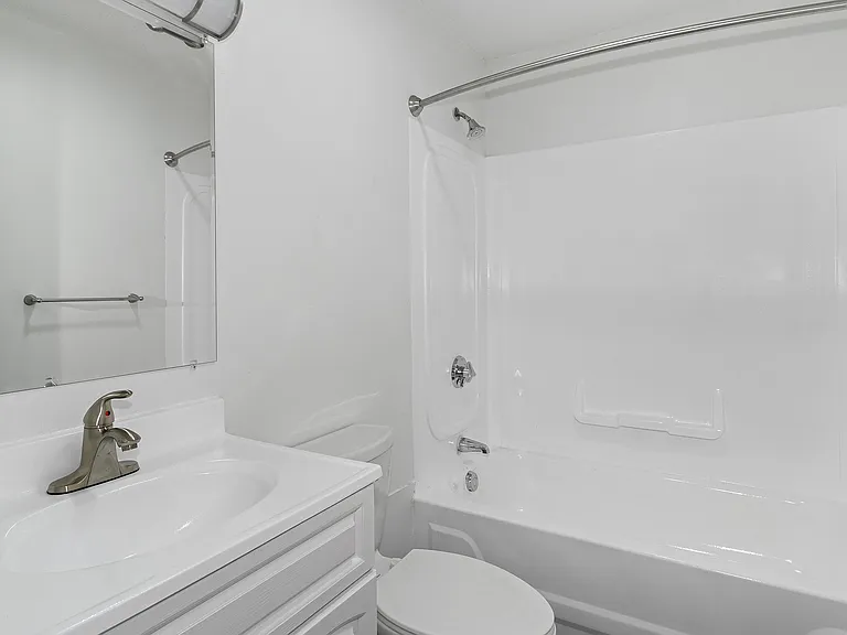 ReNew Taunton Apartment Collection — Photo 39