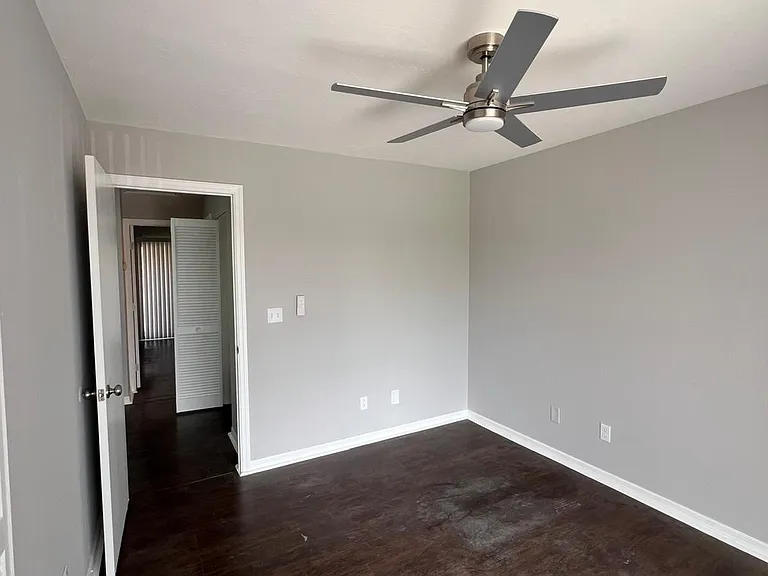 811 SE 12th Ave #302 — Photo 10