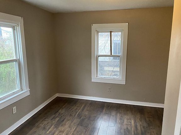 2nd image of 218 Parks Dr