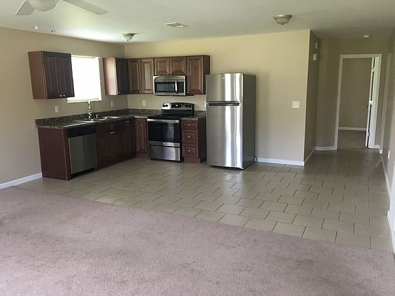 3rd image of 216 Ashlyn Ct