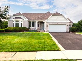3690 Grayhawk Dr, Algonquin, IL 60102