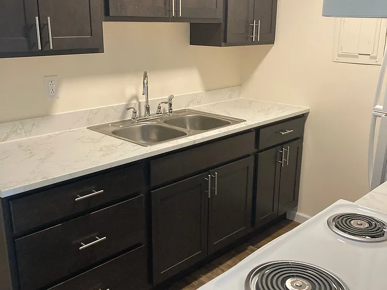 196 Maple Ave #25 — Photo 3