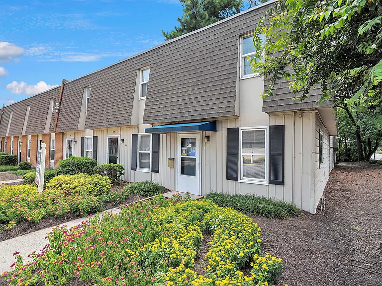 Twin Rivers Townhomes — Photo 19