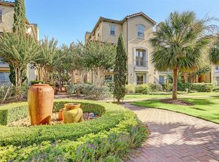 11 Kiskadee Ln, Houston, TX 77058