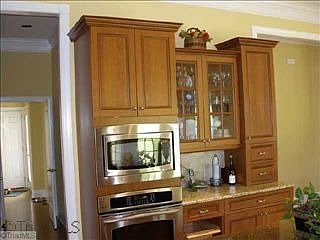 4th image of 16 Kentbury Cir