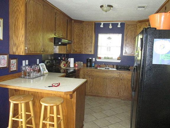 4th image of 1214 Tower Rd