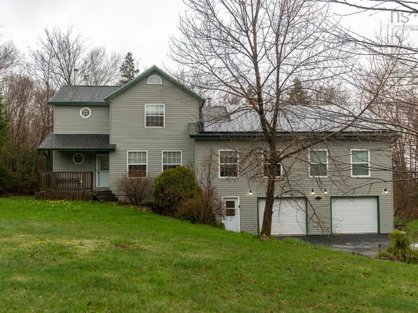 10 Sylvania Ter, Halifax, NS B3Z 1J1