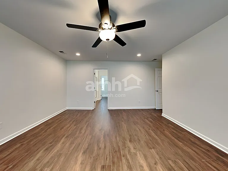 422 Lions Den Dr — Photo 9