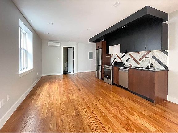 2nd image of 680 E 21st St #3R