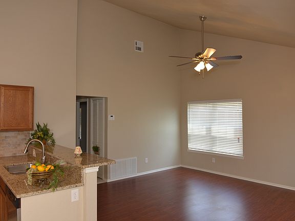 3rd image of 10016 S Clegern Ave