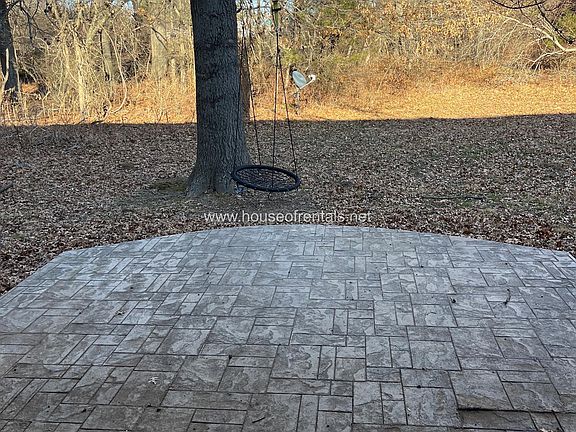 3rd image of 305 S McVicker Dr #1