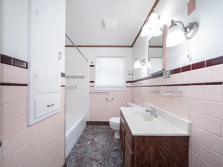 608 S Bluff Ave — Photo 17
