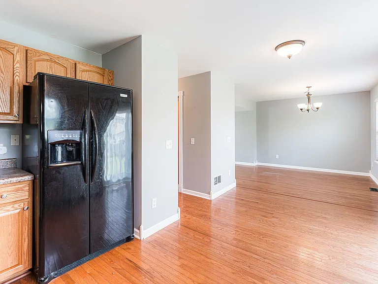 841 Pond Brook Ave — Photo 3