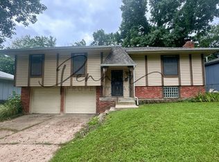 7805 E 105th St, Kansas City, MO 64134