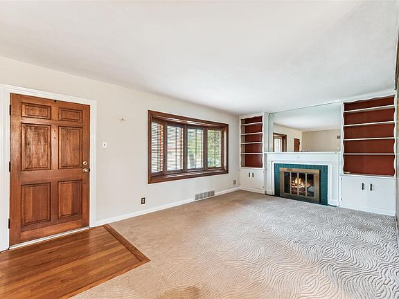 4th image of 10 Oleander Dr