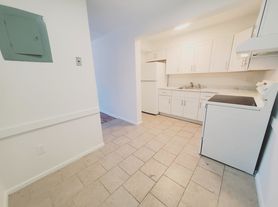 12 Houston Ter, Stamford, CT