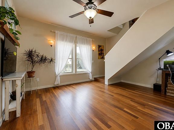 3rd image of 1304 Percy Street