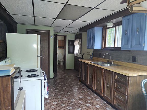 4th image of 17830 Iroquois Dr