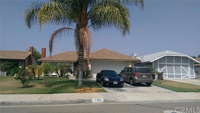 2nd image of 795 Smokewood St
