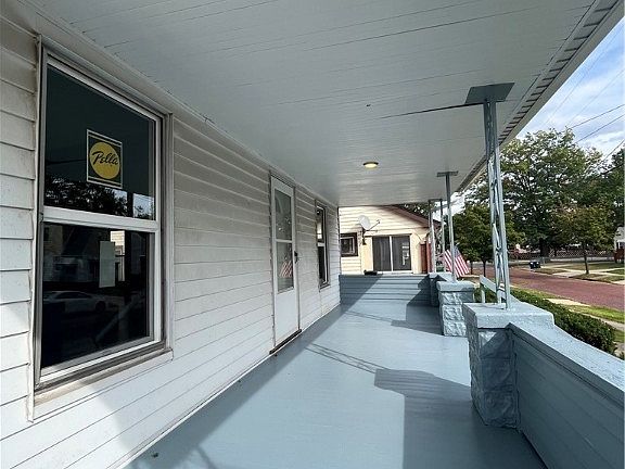 3rd image of 5508 Delora Ave