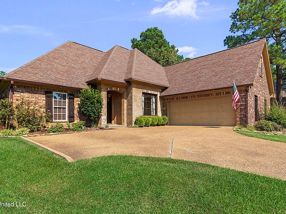 5th image of 103 Elm Ct