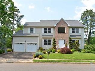 15 Cleveland Ave, Monroe Township, NJ 08831