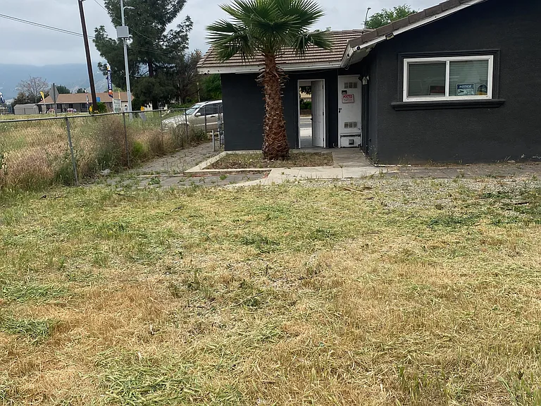 16510 Lakeshore Dr — Photo 45