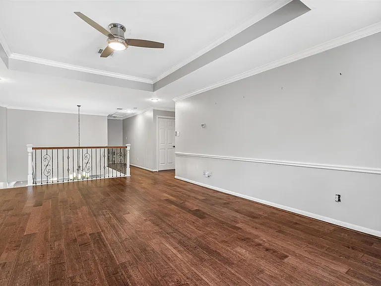 11 Winrock Pl — Photo 20