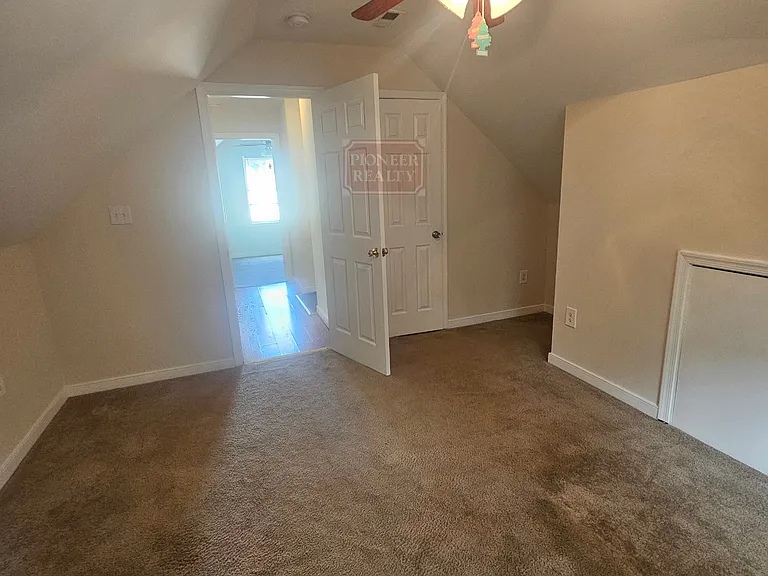 316 Brandon Rd — Photo 16