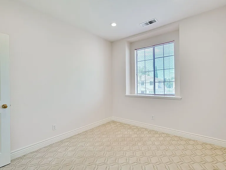 1907 Fumia Pl — Photo 43