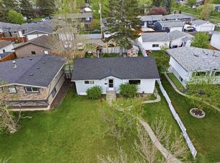 9032 W Fairmount Dr SE, Calgary, AB T2H0Z5