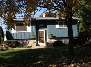 1188 Debra Ct, Menasha, WI 54952