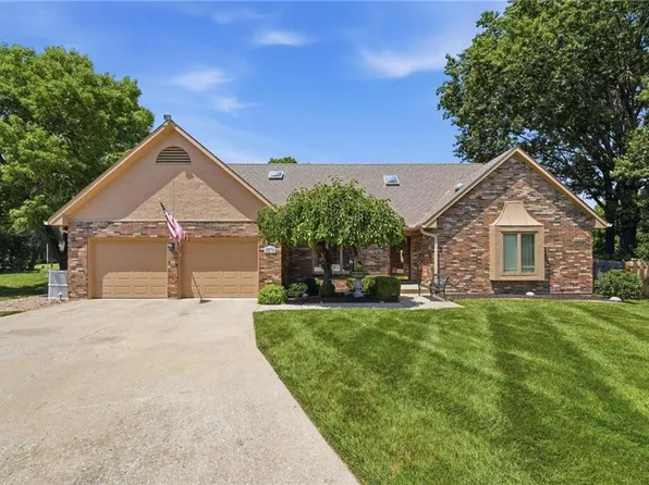 9314 W 117th St, Overland Park, KS 66210