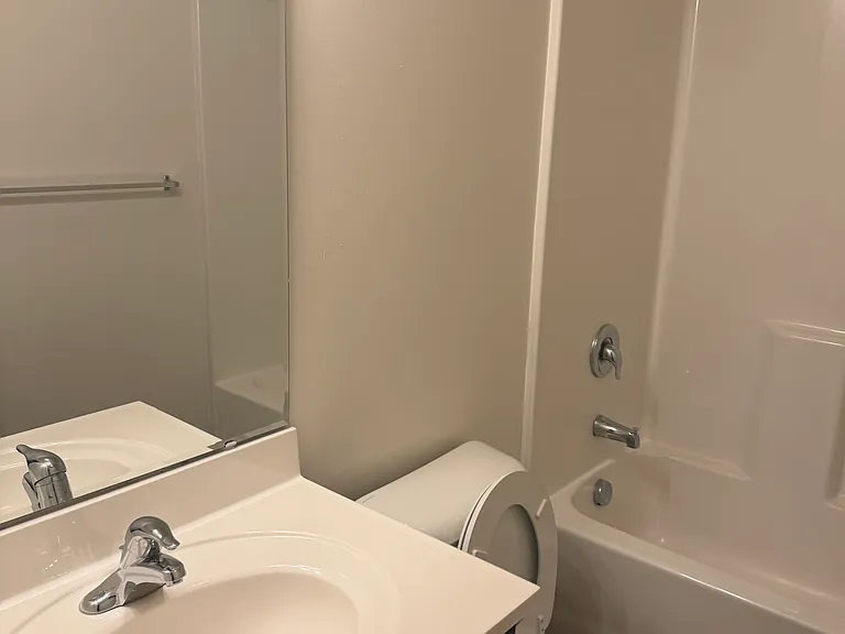 3939-3941 Nebraska Ave #3941-A — Photo 9