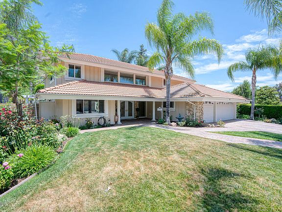 3rd image of 31943 Watergate Ct