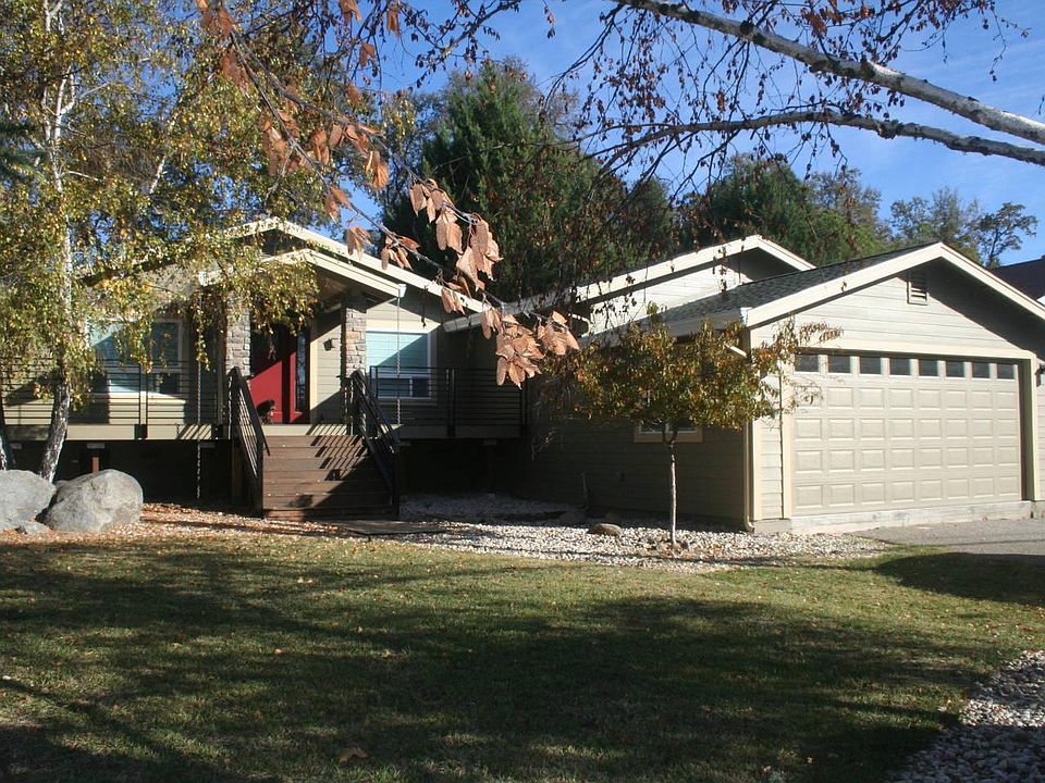 1st image of 18750 Wildflower Dr