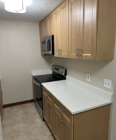 1000 Valley View Ln #I — Photo 5