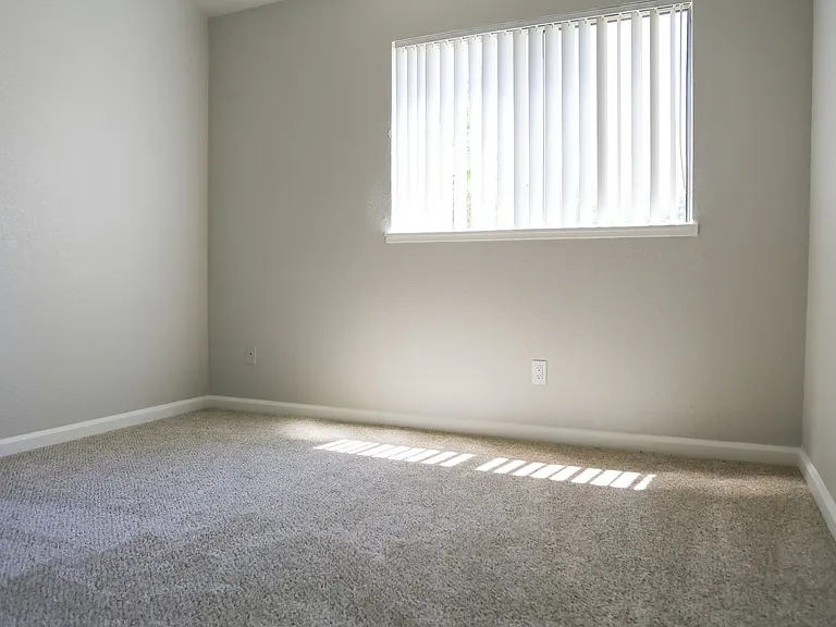 Sierra Ridge Apartments — Photo 52