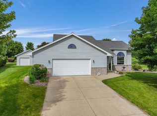 1808 Sandy Springs Rd, De Pere, WI 54115