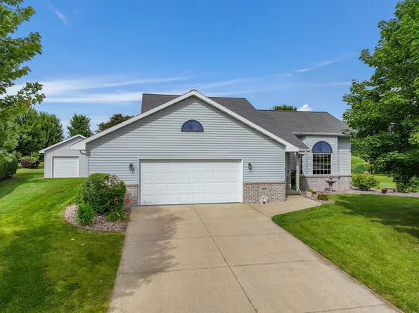 1808 Sandy Springs Rd, De Pere, WI 54115