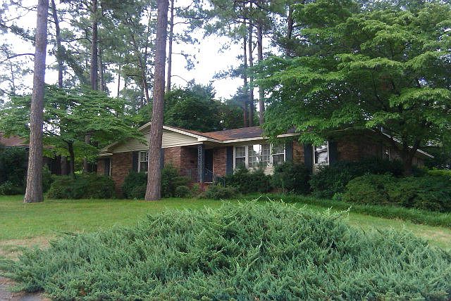 1st image of 209 E Arlington