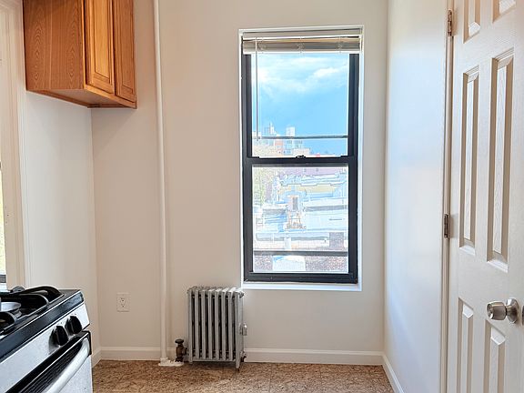 4th image of 650 Manhattan Ave #5/18