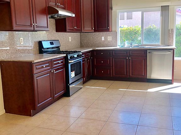 3rd image of 315 La Ballen Dr
