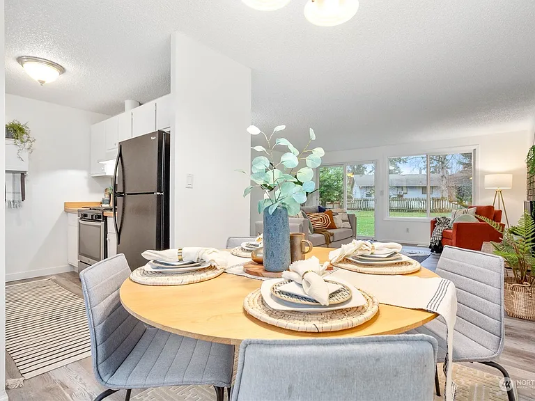 475 Barnes Rd — Photo 4
