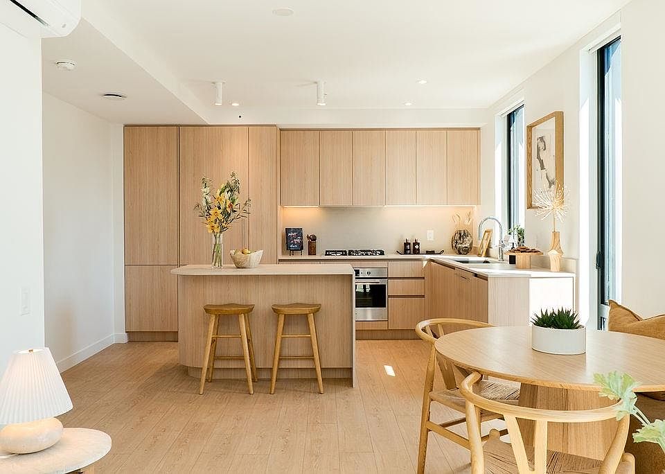 1st image of 2820 Nanaimo St #222