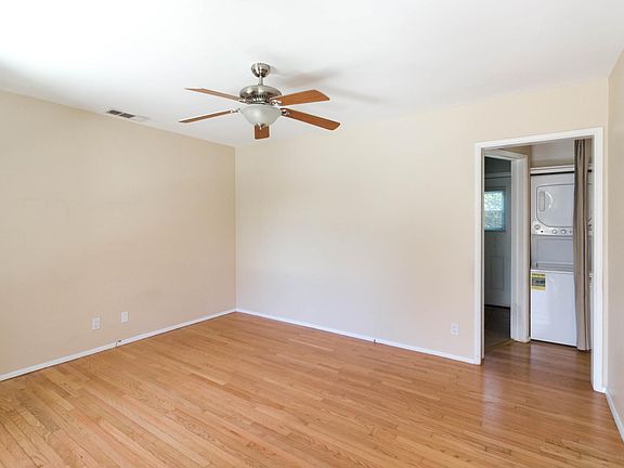 4th image of 95 El Nido Ave