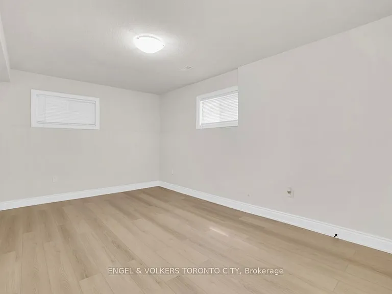 125 Sovereigns Gate #LOWER — Photo 12
