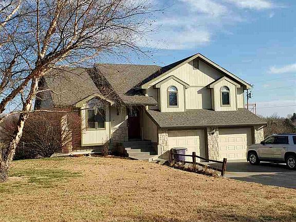 3rd image of 7513 Younkin Dr