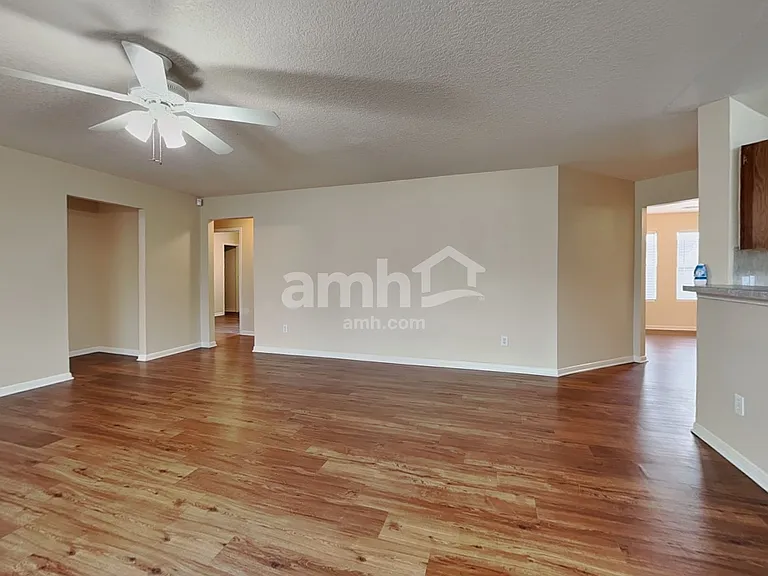 5602 Darby Square Trl — Photo 8